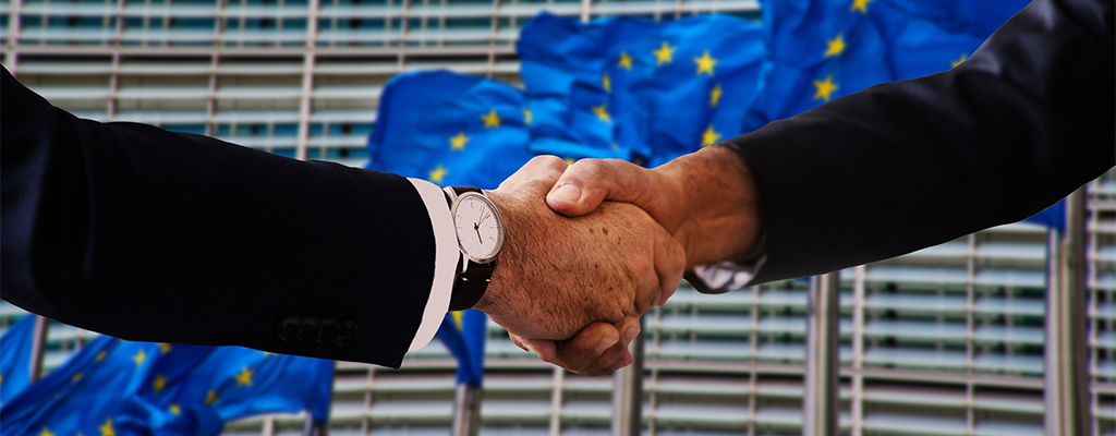 handshake-4698429_1920